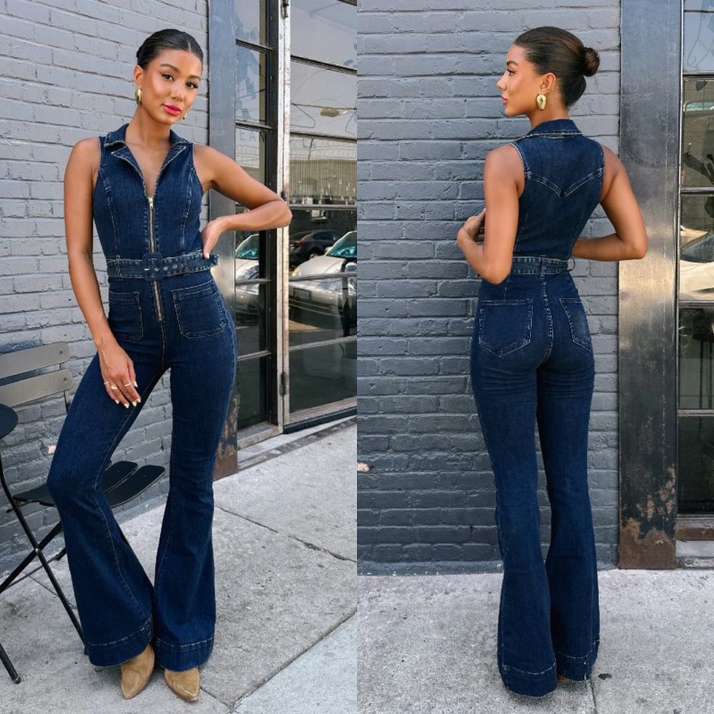 Chic Blue Jumpsuit with Flattering Fit